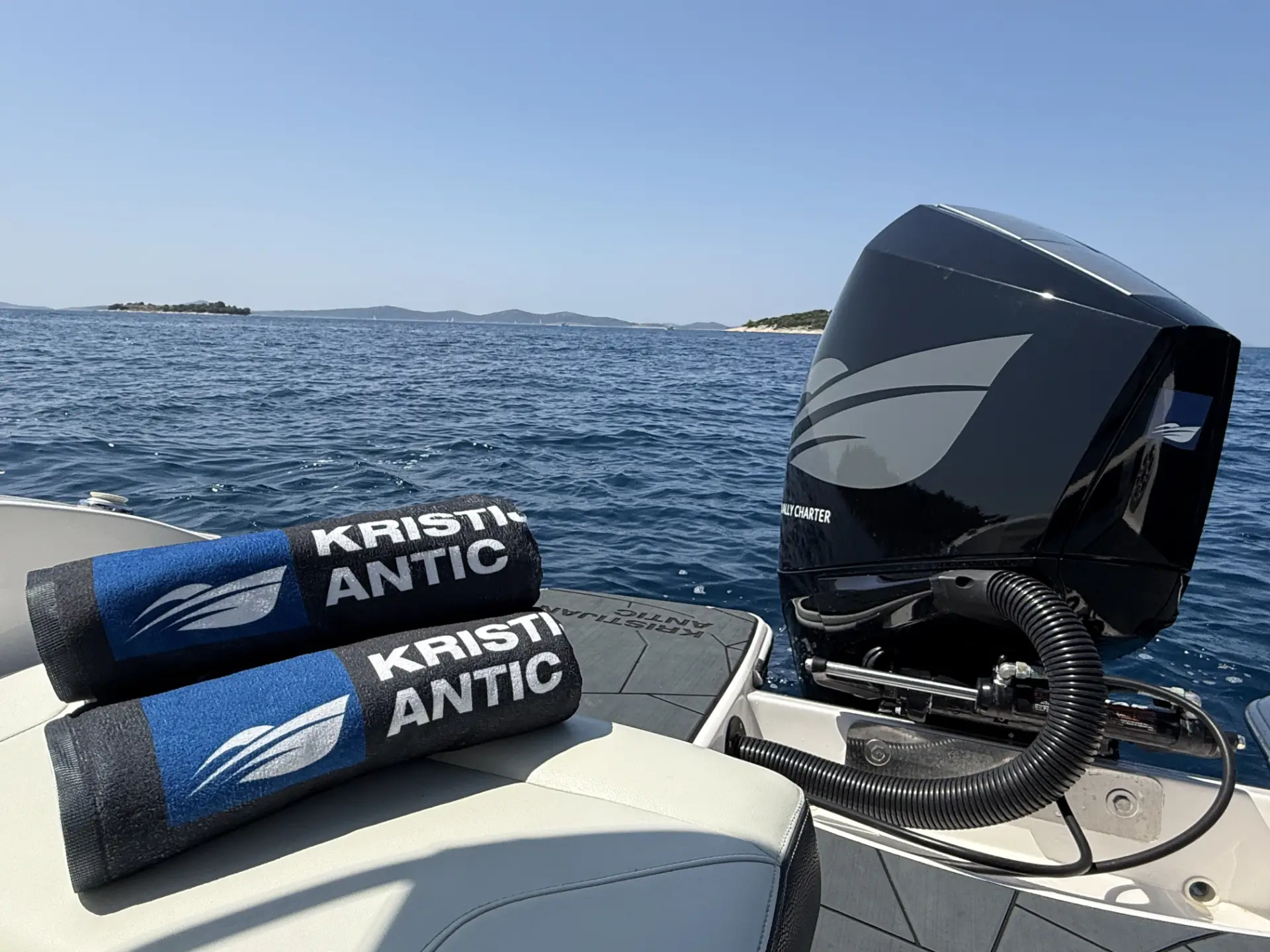 Trendige Handtücher von Kristijan Antic